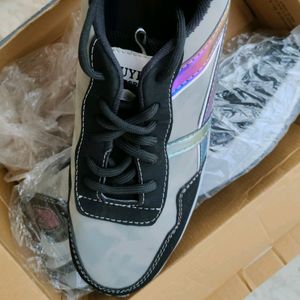 New Systle Sports Shoe