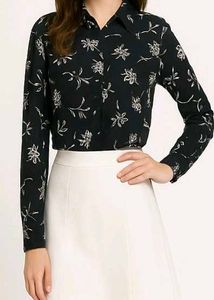 Black floral printed shirt top✨