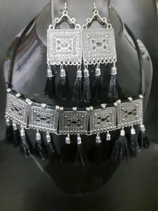 Necklace &amp; Earring Set