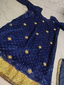Elegant Blue &amp; Gold Embroidered Kurta