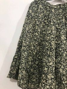 Black printed skirt available 🖤