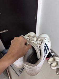 Adidas Sneakers