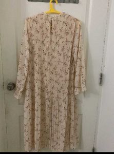 Floral Print Pleated Dress