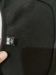 Black Ribbed Crop Top