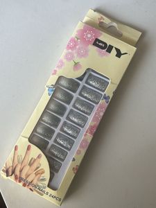 press on nails