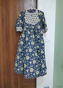 Libas Floral Print Kurta Set (Size M)