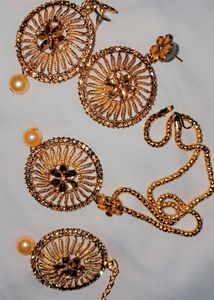 Golden Pendant Sat