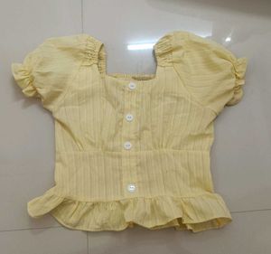 "Trendy & Cute Crop Top for a Stylish Look"
