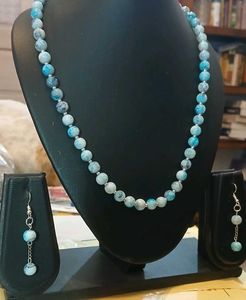 BLUE FIRE TREATED ACRYLIC BEADS NECKLACE