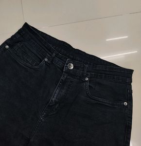 Zudio Dark Grey Slim Fit Jeans + Roadster Tshirt