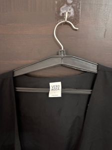 black shrug