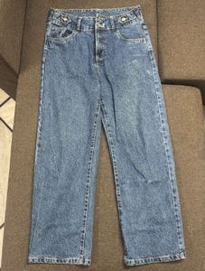 3 Relaxed Fit Pants And One Freebie