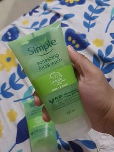 Simple Refreshing Face Wash