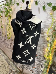 Louis Vuitton Scarf Super Soft And Warm 😍