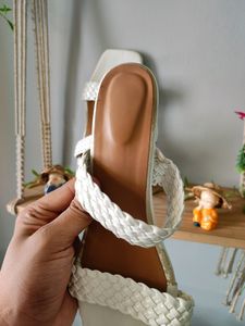 Unused White Stylish Party Wear Sandal