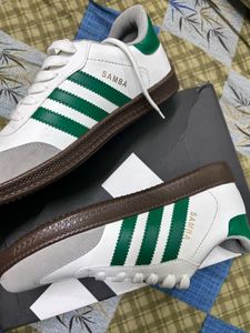 Adidas Sneakers