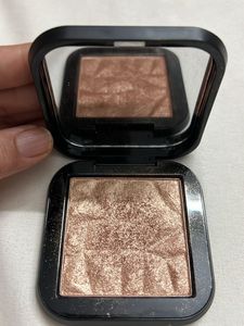Mars Golden Glow Highlighter