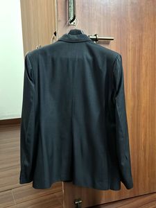 Men's dark grey Suit