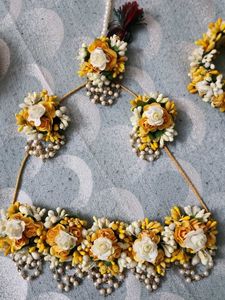 Floral Jewellery Set