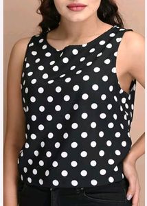 Black Sleeveless Top