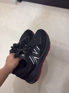New Balance Black Sneakers