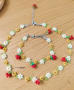 Neckpiece and bracelet combo