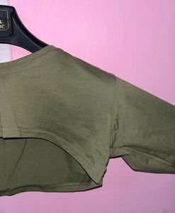 Round Neck Crop T-shirt