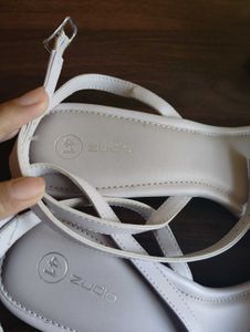 Bow Tie Sandals /Hells Of ZUDIO