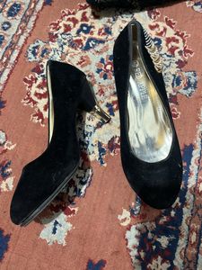Black And Gold Pumps