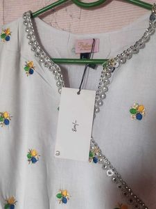 White Embroidered Kurta