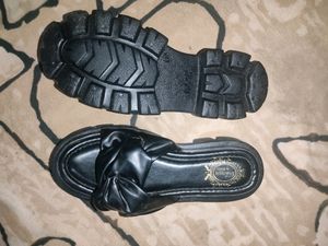 ✨price drop alert✨✨Trendy women flat✨