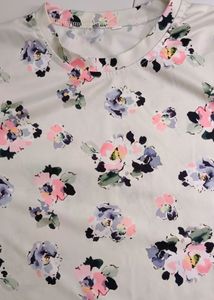 Beautiful Floral Tshirt For Women And Girls ✨