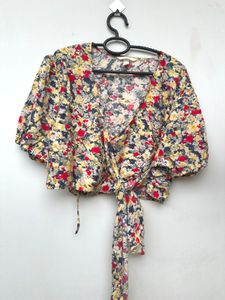 Floral wrapped Cropped Tops