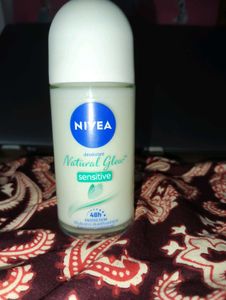 Nivea Natural Glow Deodorant
