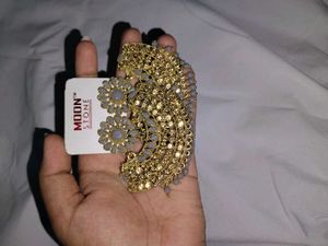 Moon Stone Golden Earrings With Free Bracelet💎💎