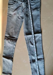 Light grey ladies jeans, size 28