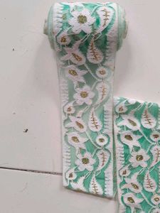 Green &amp; White Floral Lace Trim