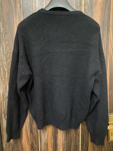 Stepped Hem Crew-Neck Sweater