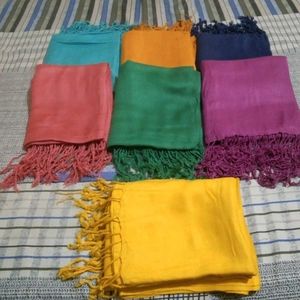 Colourful stoles(any2)