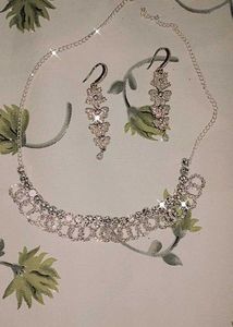 White Nacklace