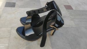 Balck Heels!!!!Must Grab