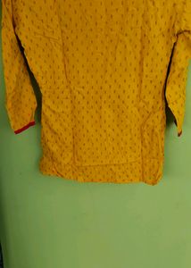 Pretty Yellow Top🔥Offer Price ❗❗