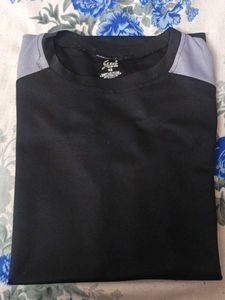 Stylish Black T-Shirt/jersey