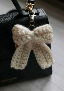 Lifeyo Bow Yarn Keychain