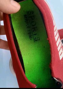 Le Lo Eshe Sasta Ni Milega (High Quality Shoes) 👟