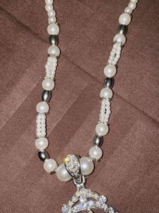Elegant Pearl Necklace Set