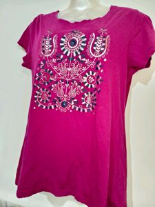 🎄Buy 1, Get 1 Free🎁L/XL Pink Floral Tshirt