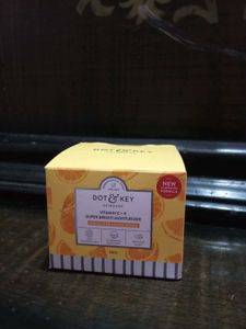 Dot & Key Vitamin C moisturizer