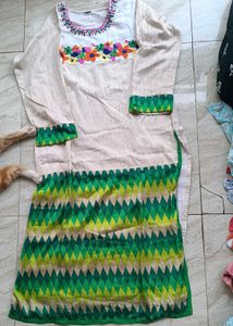 Floral Embroidered Kurti- Green patterned Hem
