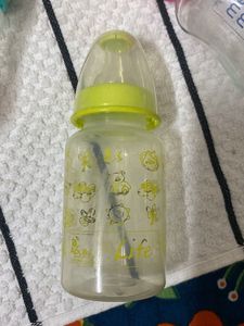 Baby Feeding Bottles With Freebie